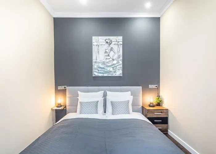 Cosy & Very Central Apartment - With Ac